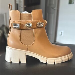 LAICIGO Girl's Lug Sole Ankle Boots Chunky Platform Girls Size 1 BRAND NEW❣️